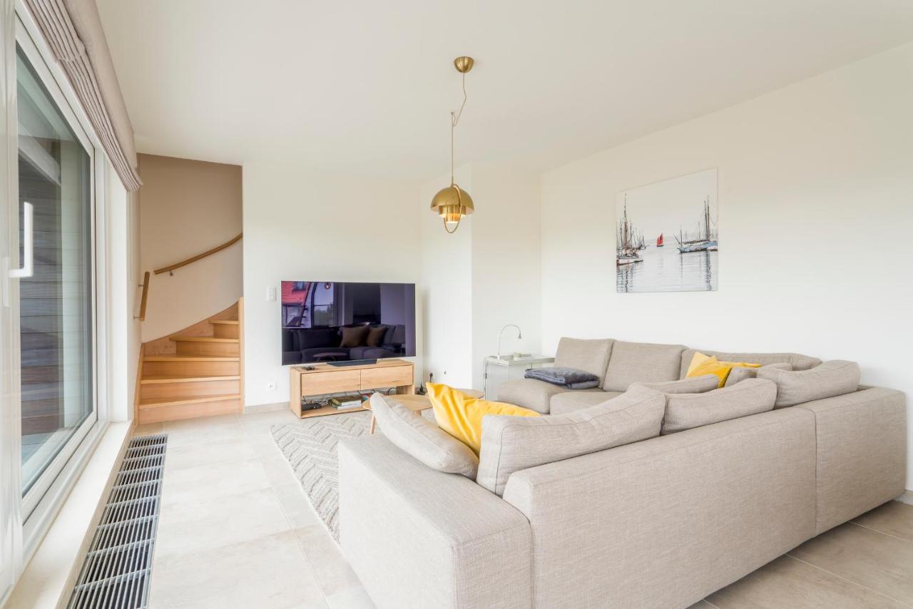 شقة Renewed Comfort Duplex W 2 Terraces Nearby Marina نيوبورت المظهر الخارجي الصورة