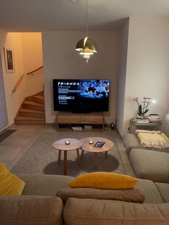 شقة Renewed Comfort Duplex W 2 Terraces Nearby Marina نيوبورت المظهر الخارجي الصورة